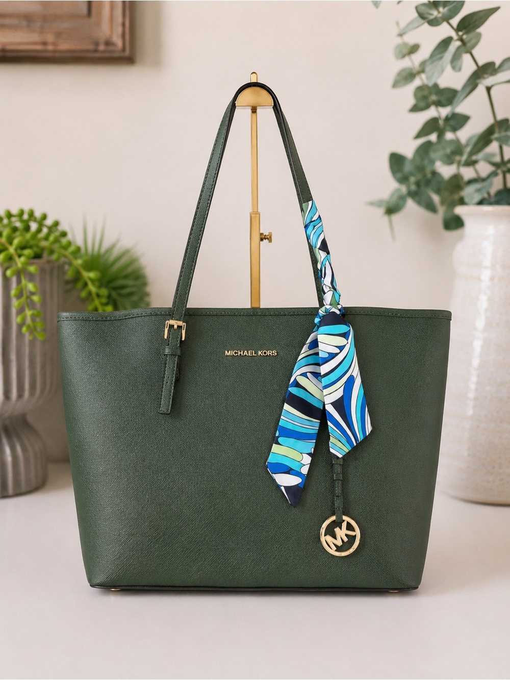 Michael Kors Jet Set Travel Large Tote Hunter Green Saffiano Leather Gold MK - Picture 1 of 11